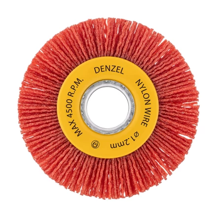 Щетка для УШМ, 100 мм, плоская, нейлоновая щетина, посадка 22,2 мм Denzel 74437 купить в Губкинске